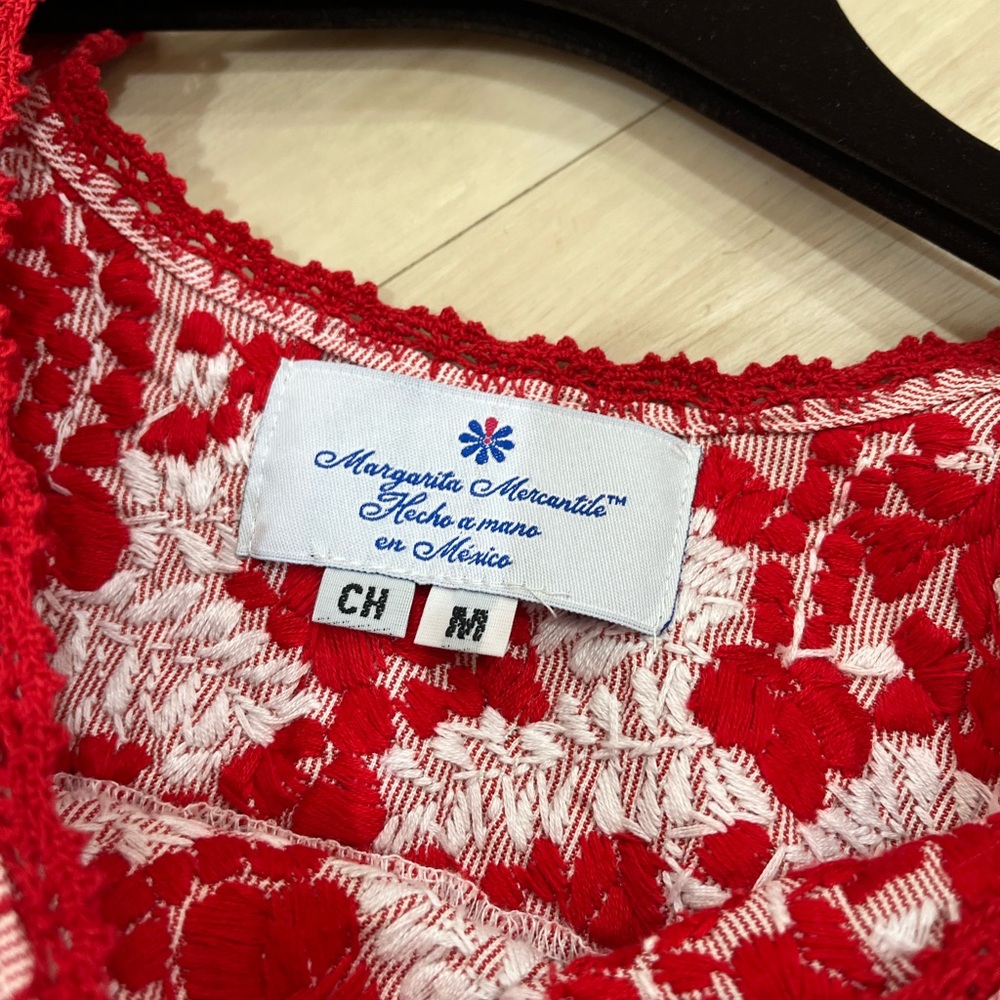 Chic Ruffled Mini Dress with Embroidery - Picture 3 of 4